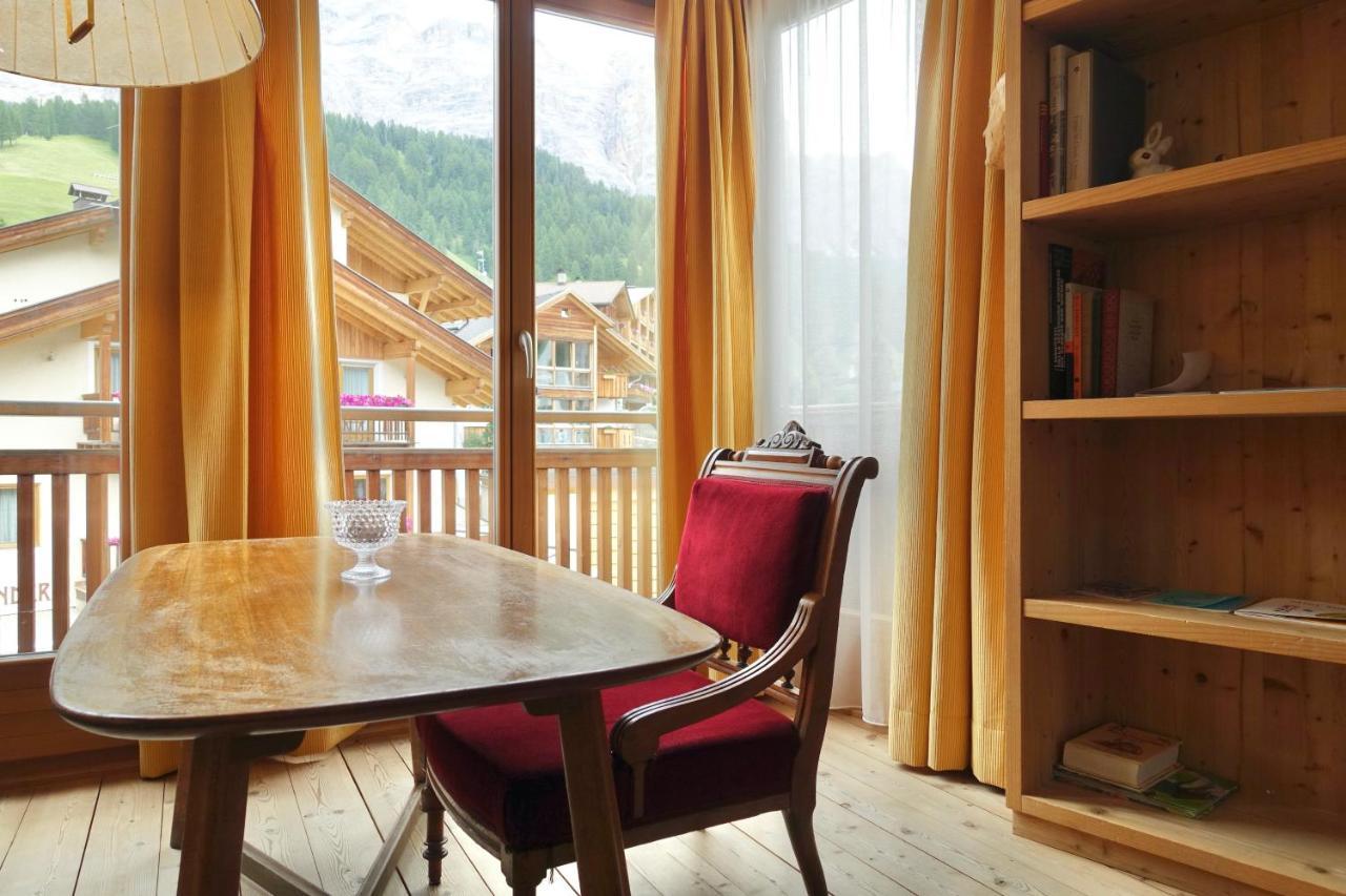 Apartments Da La Vedla Flats San Cassiano  Kültér fotó