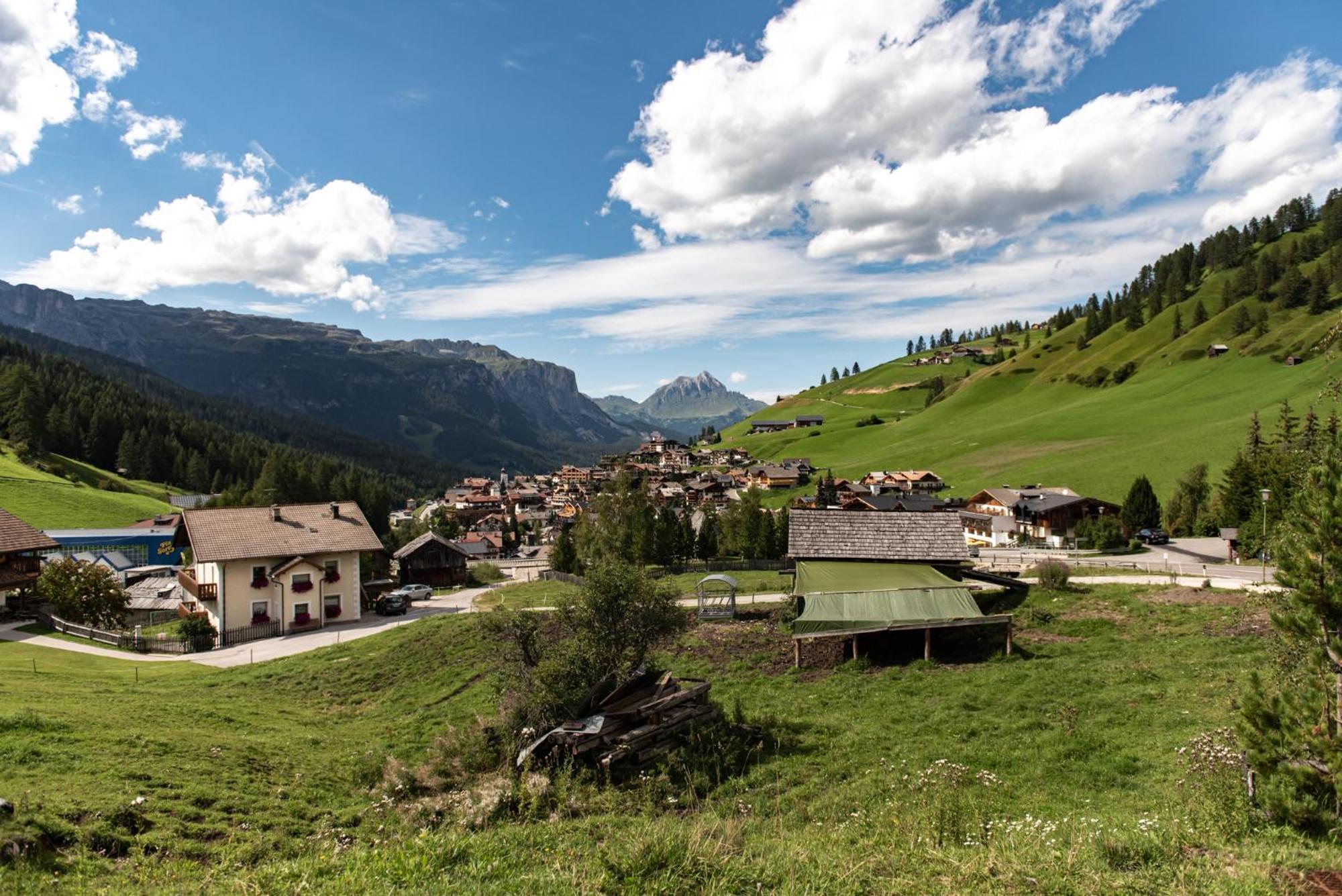 Apartments Da La Vedla Flats San Cassiano  Kültér fotó