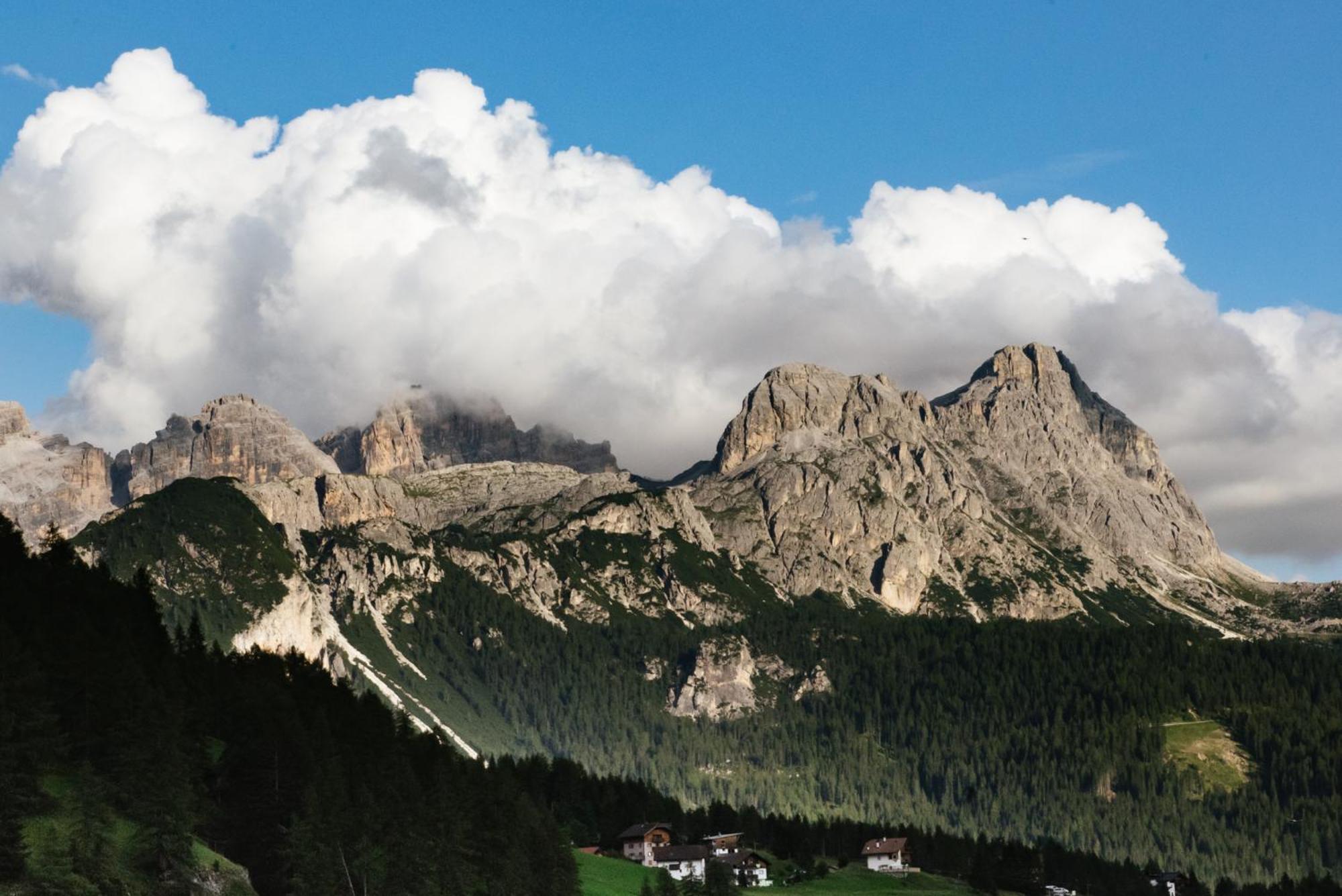 Apartments Da La Vedla Flats San Cassiano  Kültér fotó