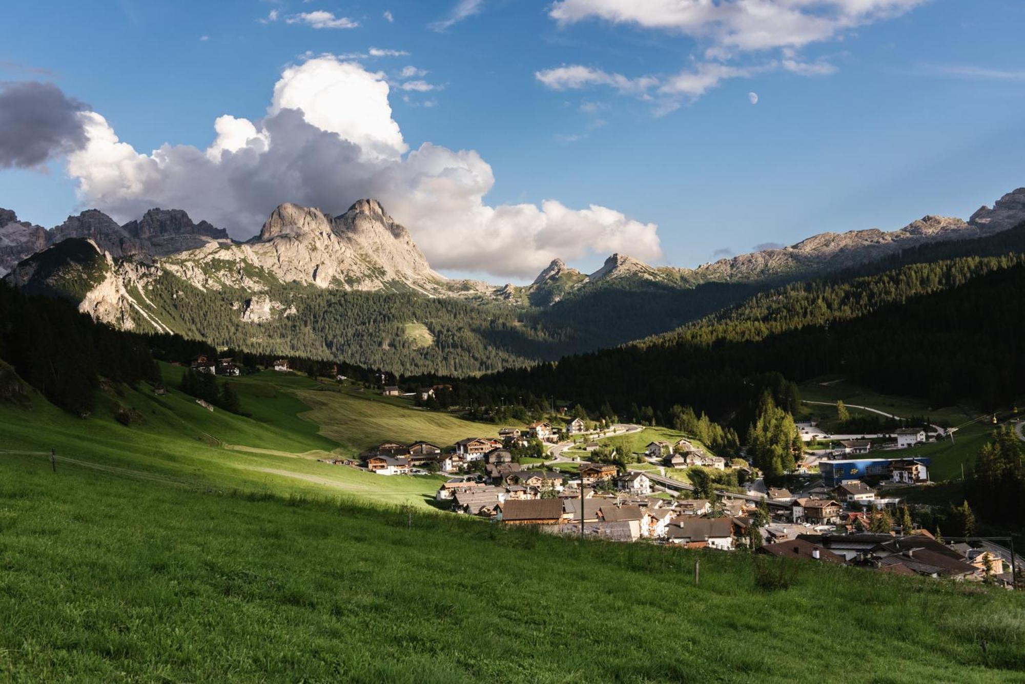 Apartments Da La Vedla Flats San Cassiano  Kültér fotó